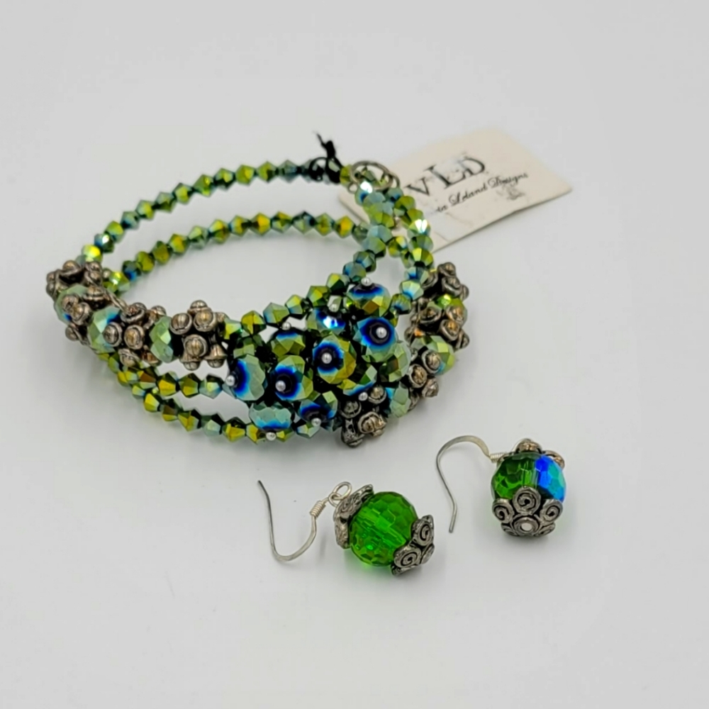 Bracelet and earring set